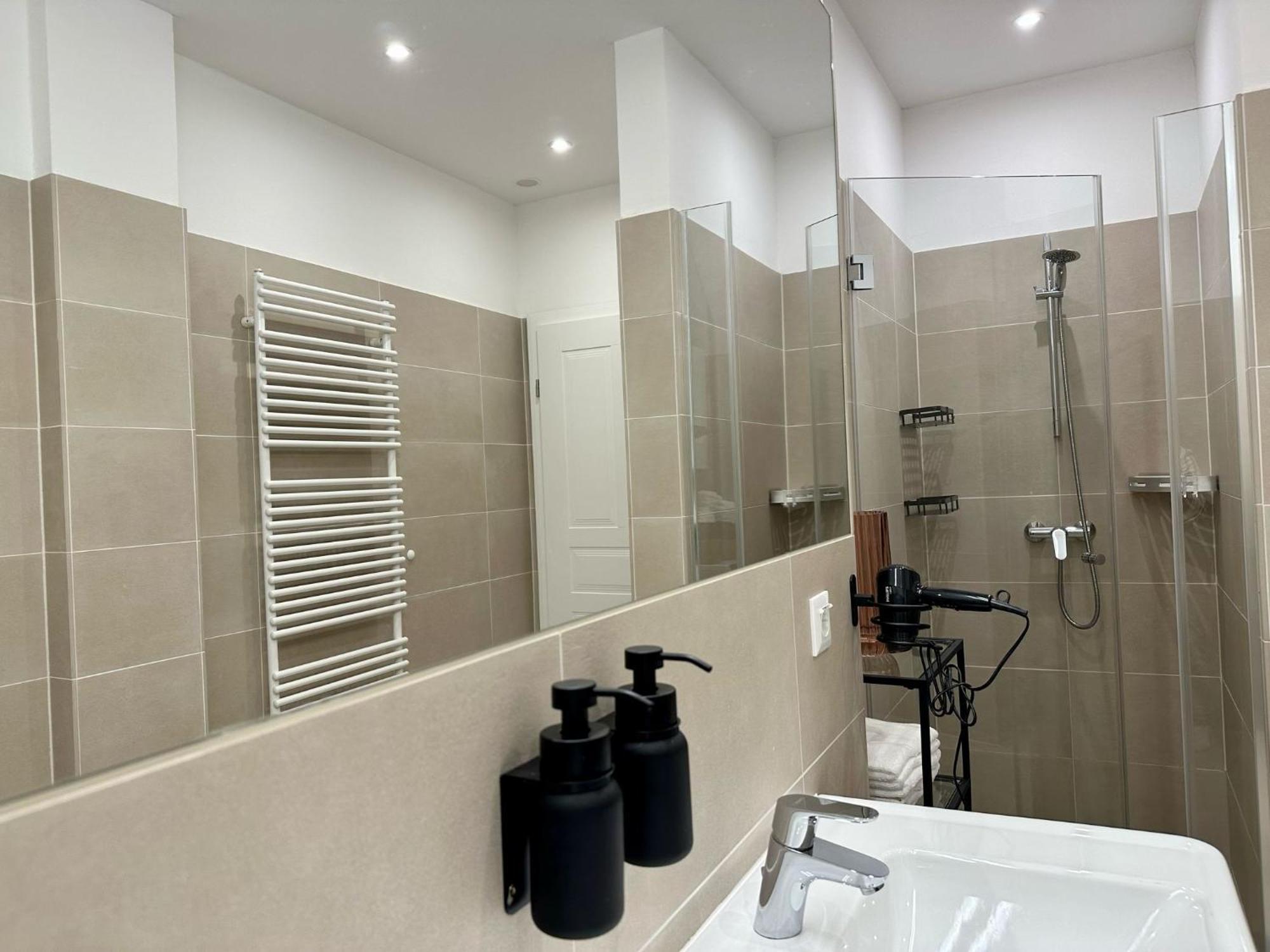 Designer Apartment Near Main Station Vienna Exterior photo